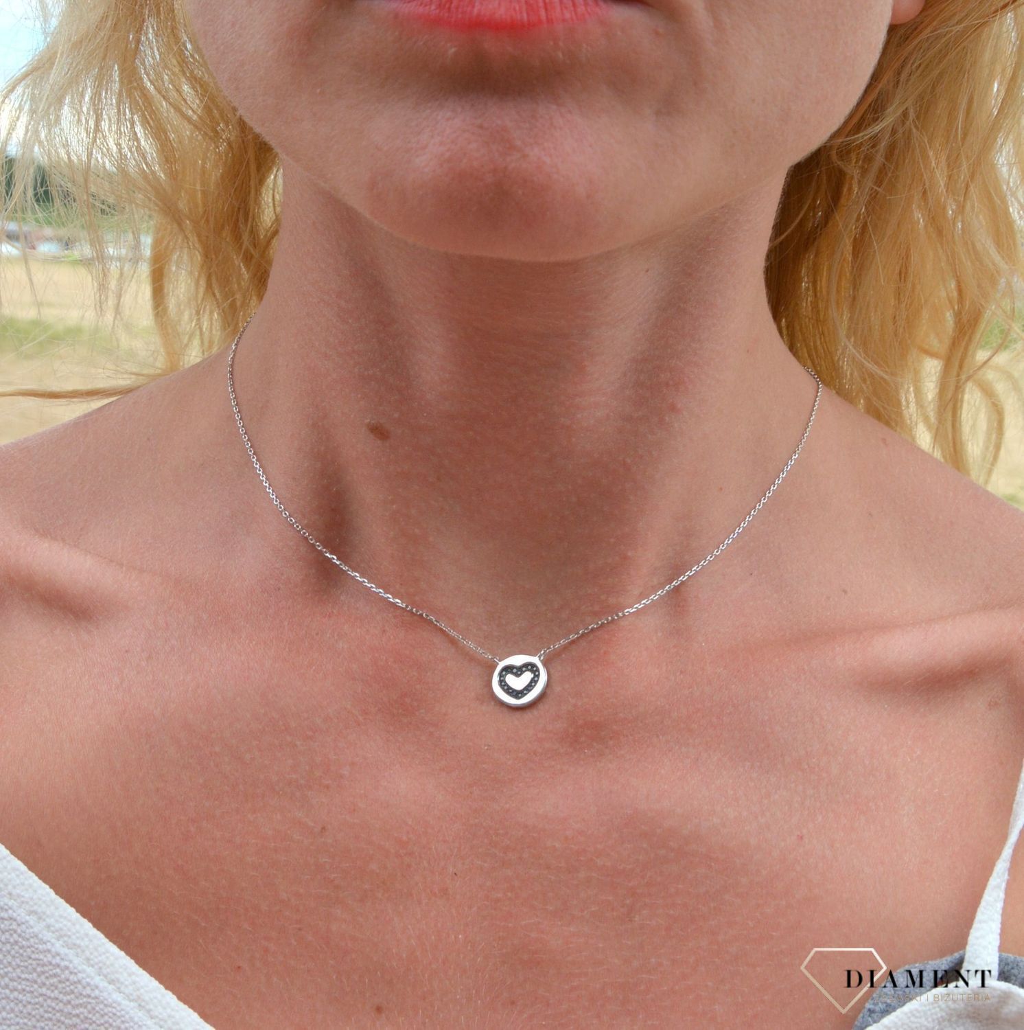 Naszyjnik serce w kółku N VI 398v.jpg